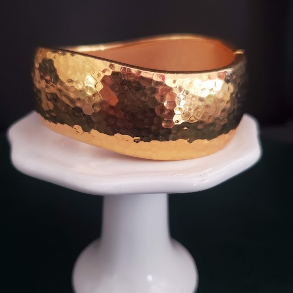 Premier Designs Wave Hinged Bangle Hammered Gold Tone Metal‎ 6 3/4 inches Signed